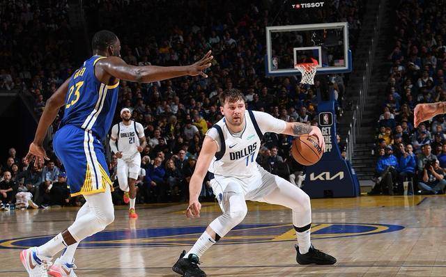 九游-东契奇在SKT比赛中重返赛场，险胜引发热议！-九游