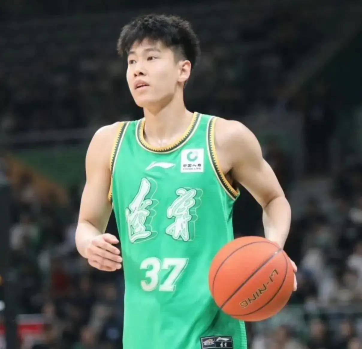 风云突变亚特兰大赛后内部沟通今夜广厦男篮调整名单以备亚冠，媒体一致点评：赛前德甲焦点战的简单介绍